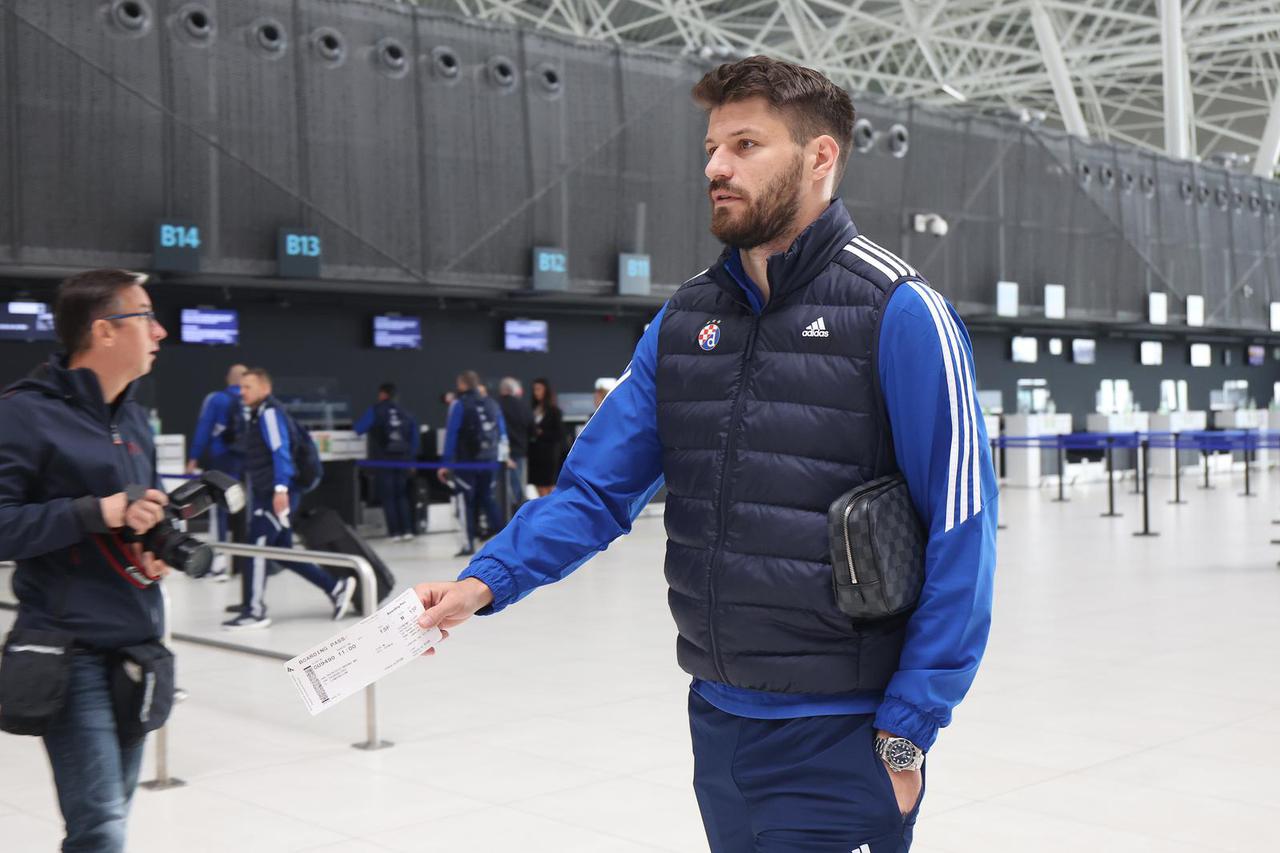 Zagreb: Nogometaši Dinama otputovali u London na utakmicu Lige prvaka protiv Chelsea