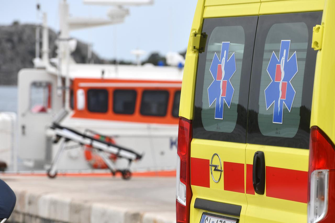 Šibenik: Brod Hitne medicinske pomo?i pruža pomo? ljudima na otocima