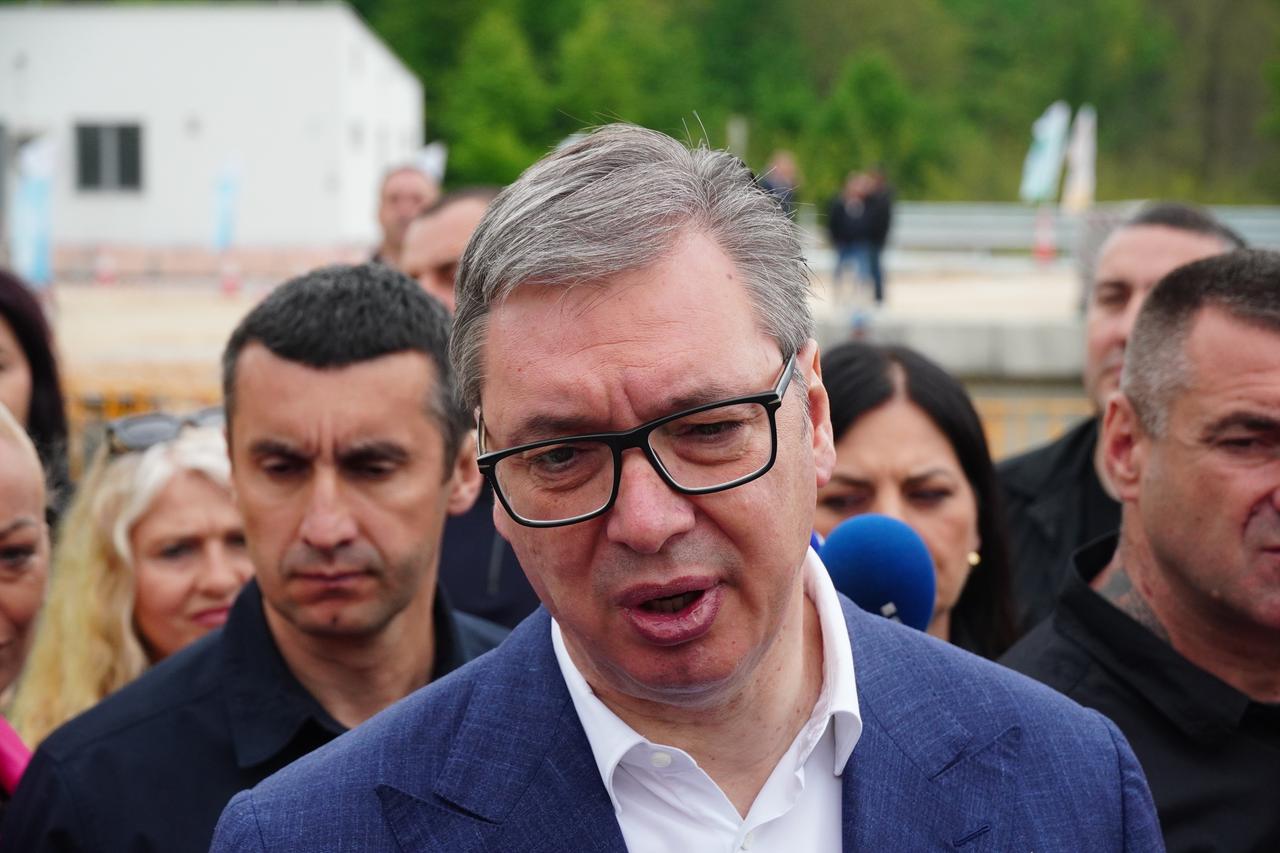 Aleksandar Vučić obišao je radove na izgradnji autoputa E-763 Miloš Veliki