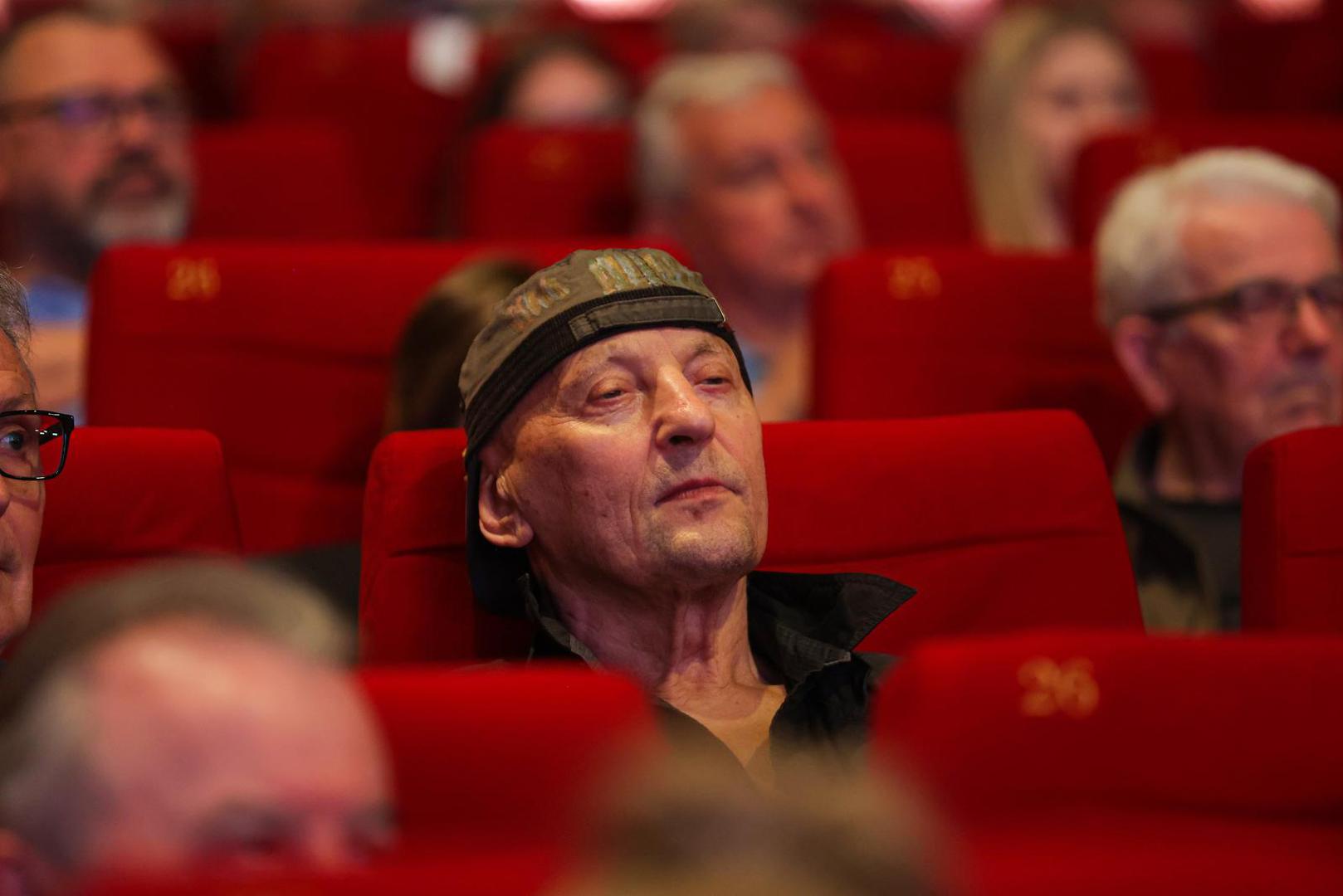 Premijeru je pratio i poznati fotograf Stephan Lupino.