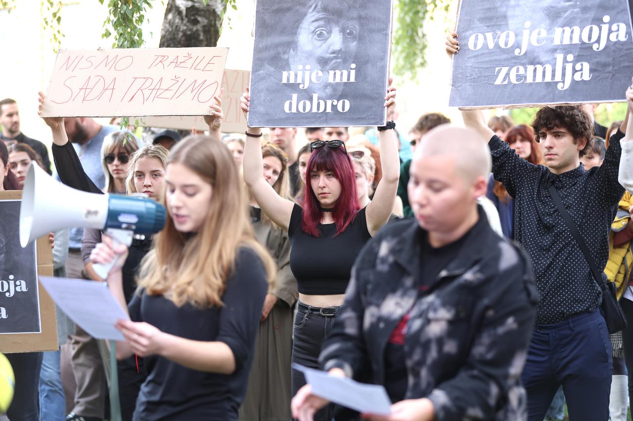 Zagreb: Studenti dramske umjetnosti prosvjeduju i traže otkaz dekana