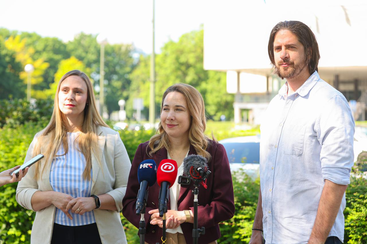 Zagreb: Marija Selak Raspudić održala je konferenciju za medije 