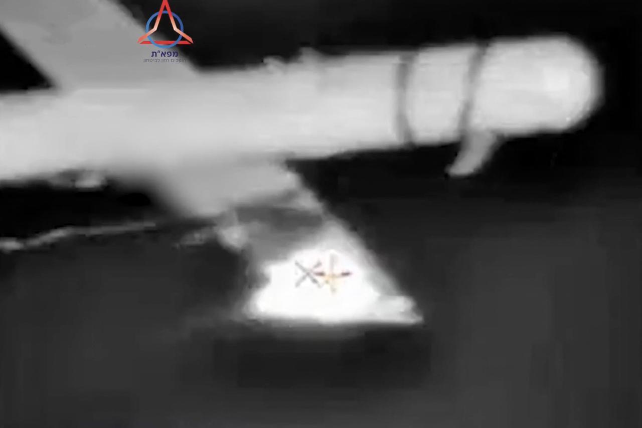 Un laser militaire capable d'abattre des drones, une première mondiale