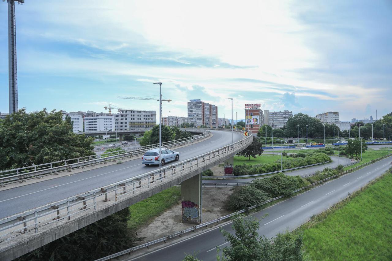 Zagreb: Život stanara uz petlju na Slavonskoj