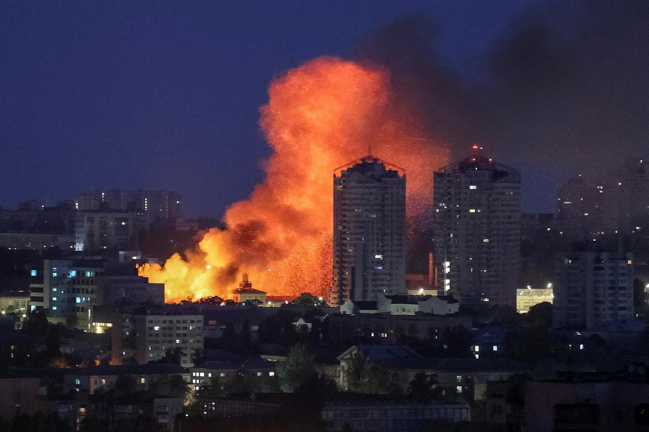 Russian drone and misille strike in Kyiv