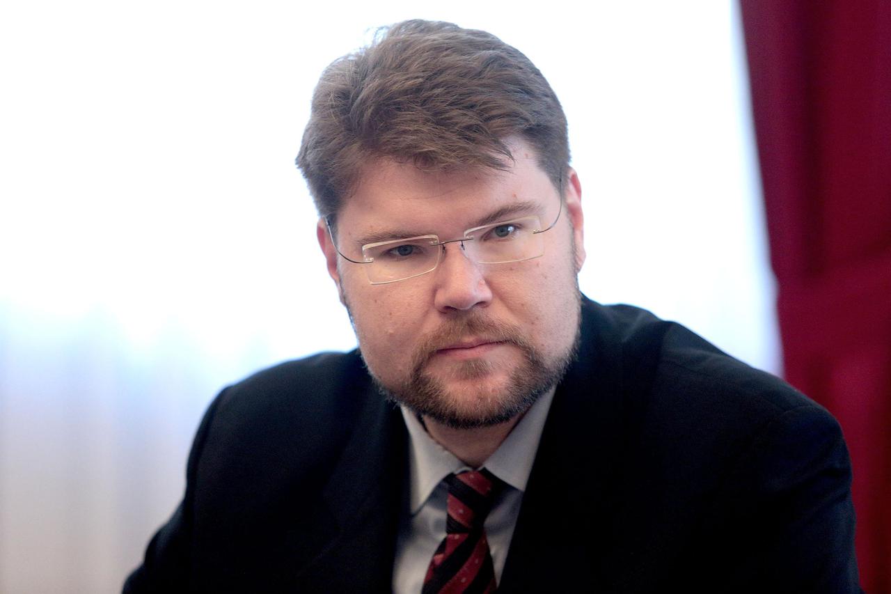 Peđa Grbin