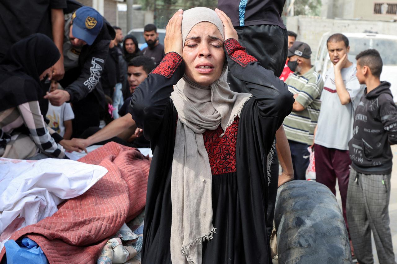 storyeditor/2025-05-20/2025-05-18T084814Z_2056630321_RC27KEALX2PA_RTRMADP_3_ISRAEL-PALESTINIANS-GAZA.JPG
