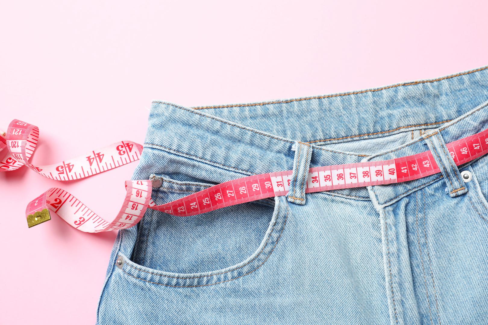 Dobra vijest? Postoje namirnice i strategije koje mogu oponašati učinak semaglutida – a poznati liječnik i autor knjige Eat to Beat Your Diet, dr. William Li, takvu hranu naziva "Ozempicom prirode".