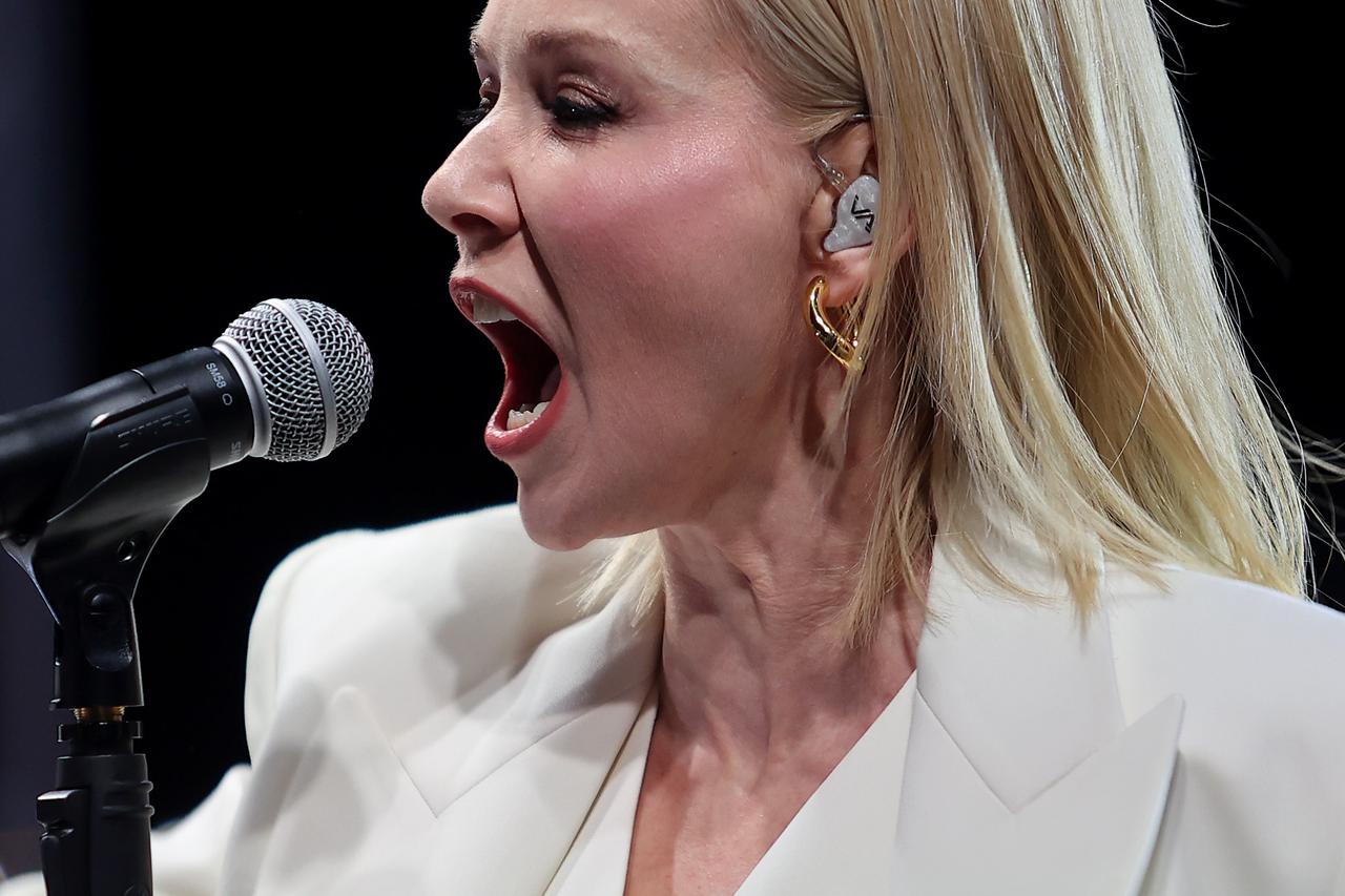 Split: Jelena Rozga na završnom koncertu Sudamje  pred brojnom publikom na rivi