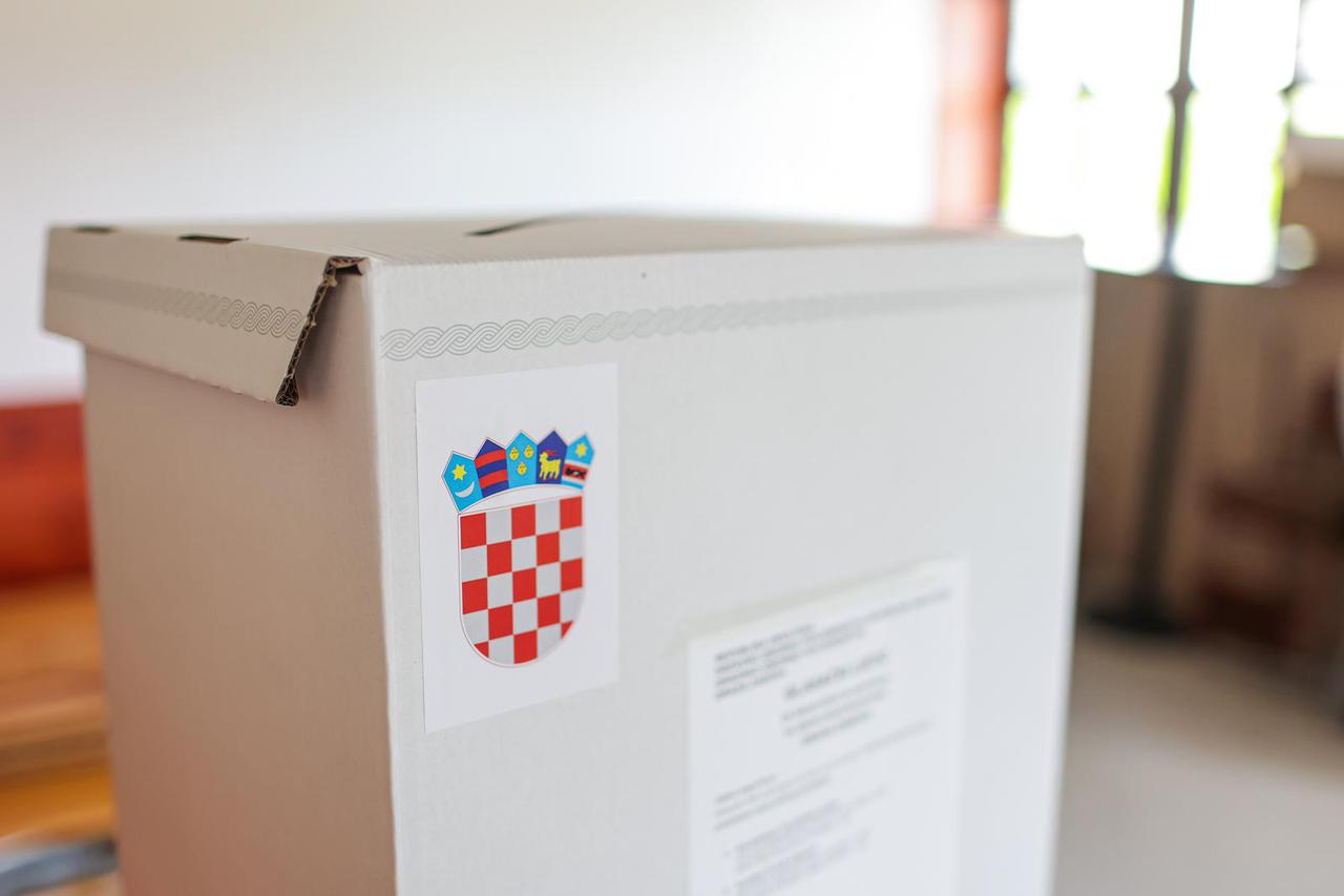 Zabok: Građani glasuju u drugom krugu lokalnih izbora
