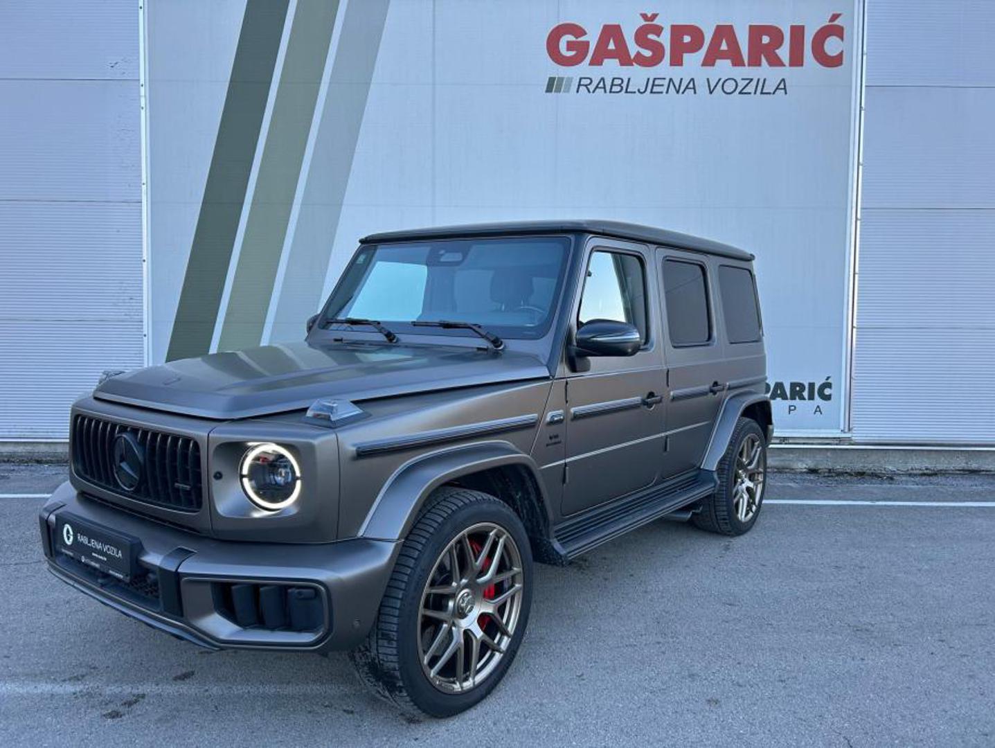 Za 315.000 eura prodaje se Mercedes-Benz G 63 AMG automatik. Prešao je 8000 kilometara, 2024. je godište, a registriran je do listopada 2025. godine. Ima 576 konjskih snaga. 