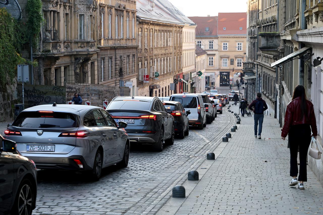 Zagreb:  Ogromne gužve na Tuškancu i u Mesničkoj