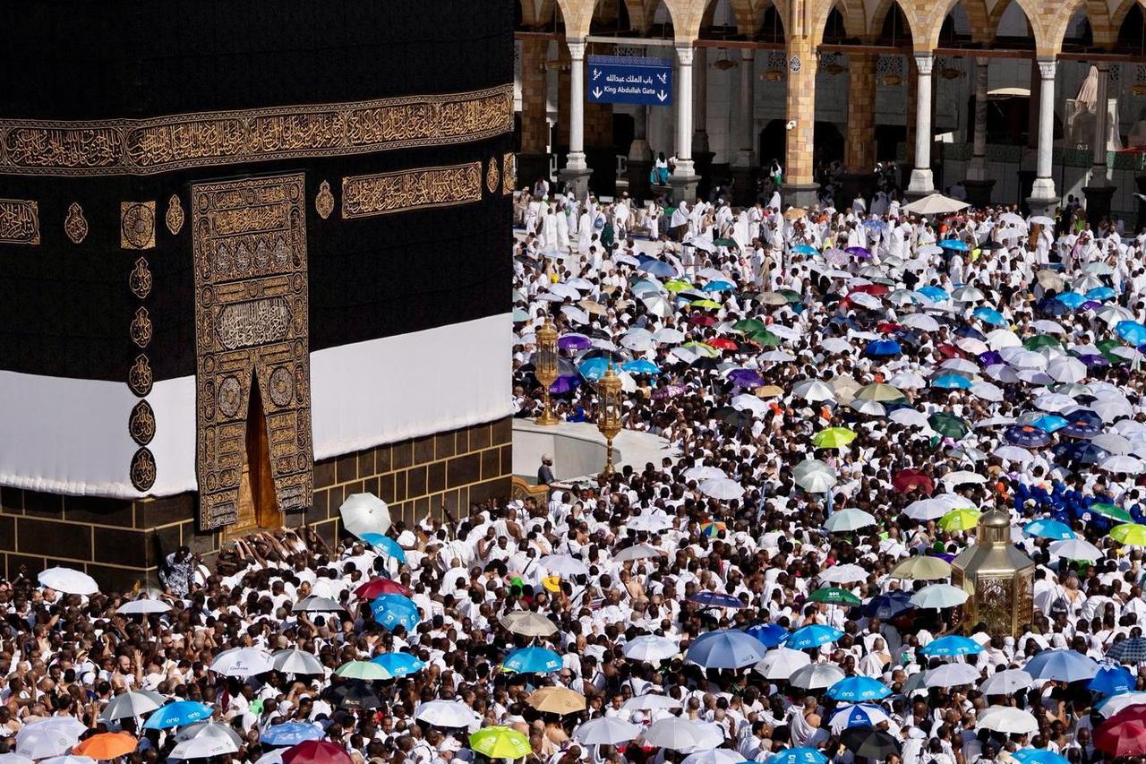 Muslim pilgrims perform Tawaf in the grand mosque, during the annual hajj pilgrimage in the holy city of Mecca, Saudi Arabia