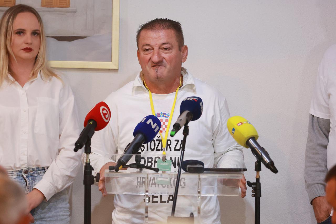 Stožer za obranu hrvatskog sela organizirao je sastanak u Hrvatskom domu kulture u Retkovcima